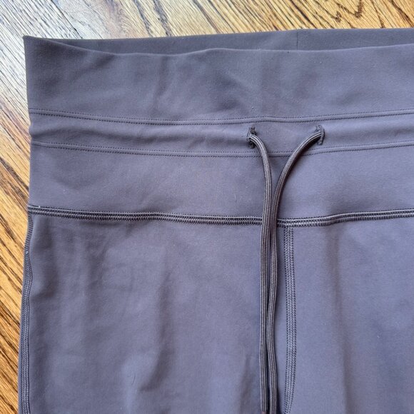 Vuori Daily Legging - Chocolate - Size M - Picture 6 of 6